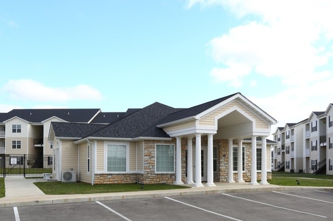 Liberty Landing Apartment Homes in Farmington, MO - Foto de edificio - Building Photo