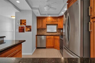 8941 S Hollybrook Blvd, Unit 203 in Pembroke Pines, FL - Building Photo - Building Photo