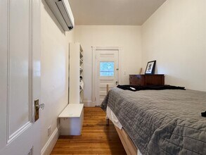 25 Boston St, Unit 2 in Somerville, MA - Building Photo - Building Photo