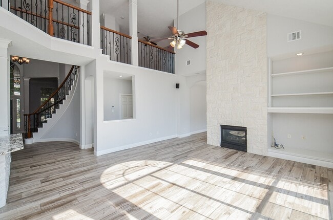 1939 Cornerstone Pl Dr