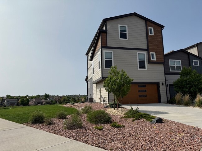 4215 Parkwood Trail