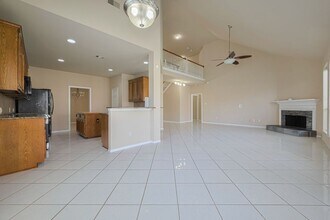2206 Grand Shore Ct in Pearland, TX - Foto de edificio - Building Photo