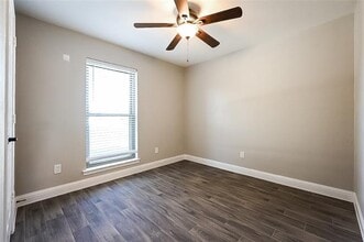 524 E Lark Ct in Desoto, TX - Building Photo - Building Photo
