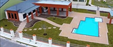 4 Ozark Ave in McAllen, TX - Building Photo - Building Photo