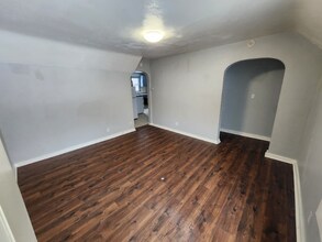 1119 Lake St in Kalamazoo, MI - Foto de edificio - Building Photo