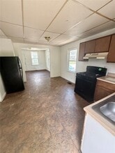 2412 Bromley Ave in Granite City, IL - Building Photo - Building Photo