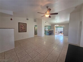 424 SW 37th Ln in Cape Coral, FL - Building Photo - Building Photo