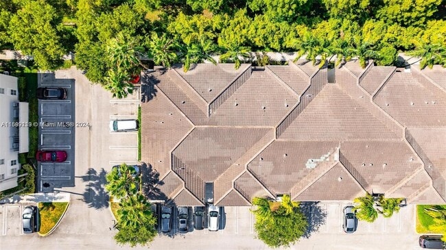 11403 NW 89th St, Unit 203 in Doral, FL - Foto de edificio - Building Photo