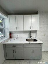 45-51-51 Cowles St, Unit 45 in Bridgeport, CT - Foto de edificio - Building Photo