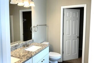 404 Blue Lake Dr in Mebane, NC - Building Photo - Building Photo