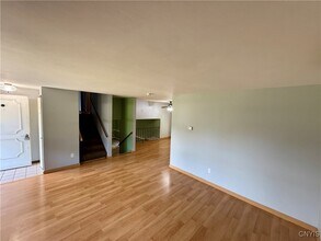 8339 Zenith Dr in Baldwinsville, NY - Building Photo - Building Photo