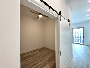 236 NW 32nd St, Unit S4 in Miami, FL - Foto de edificio - Building Photo