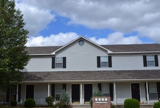 Apple Valley Townhomes in Sherwood, AR - Building Photo - Building Photo