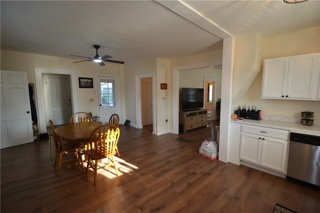 property at 505 E Main St