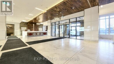 7900 Bathurst St in Vaughan, ON - Building Photo - Building Photo