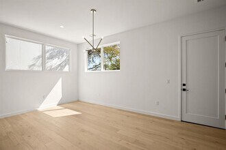 1714 Woodland Ave in Austin, TX - Foto de edificio - Building Photo