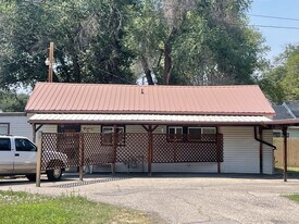 729 N 6th St in Montrose, CO - Building Photo