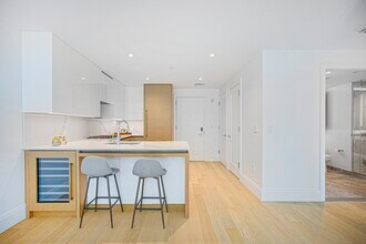 380 Harrison Ave in Boston, MA - Building Photo - Building Photo