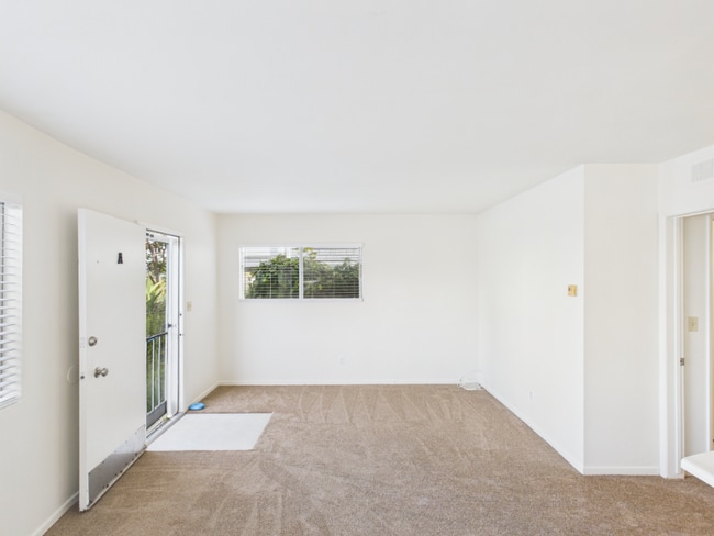 2340 Ocean St in Carlsbad, CA - Building Photo - Building Photo