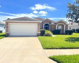 3233 Bellflower Way in Lakeland, FL - Building Photo
