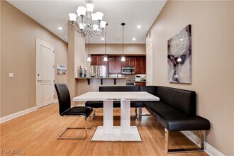 56 E Serene Ave in Las Vegas, NV - Building Photo - Building Photo