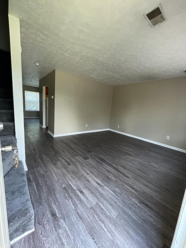 98 Andrea Dr in Nicholasville, KY - Building Photo - Building Photo