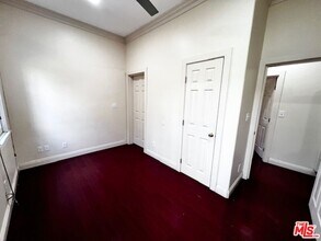 2108 Oak St in Los Angeles, CA - Building Photo - Building Photo