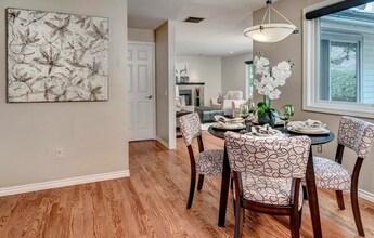 5920 134th Pl SE in Bellevue, WA - Building Photo - Building Photo