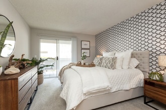 Colony Parc in Ventura, CA - Foto de edificio - Building Photo