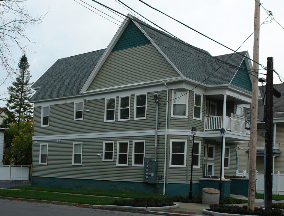 Johnson Park Apartments V in Utica, NY - Building Photo