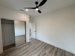 5026 Faber Way in San Diego, CA - Building Photo - Building Photo