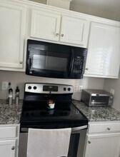 405 Crestwood Dr in Greensboro, NC - Building Photo - Building Photo