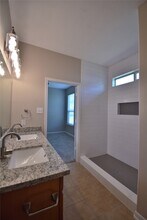 10819 Shannon Mills Ln in Houston, TX - Foto de edificio - Building Photo