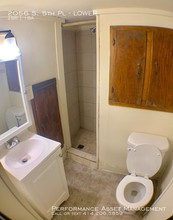 2056 S 5th Pl-Unit -LOWER in Milwaukee, WI - Building Photo - Building Photo