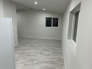 540 Chestnut St, Unit B in La Habra, CA - Building Photo - Building Photo