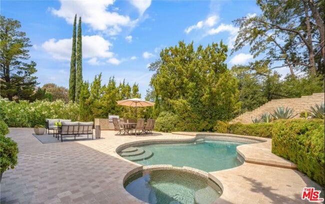 property at 26065 Redbluff Dr