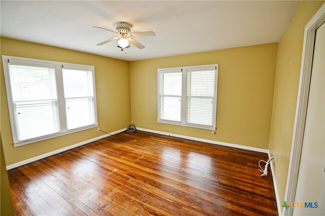 property at 108 E Clayton St