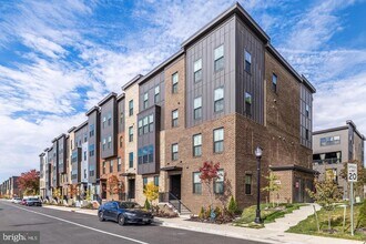 10046 American Pharoah Ln in Laurel, MD - Foto de edificio - Building Photo