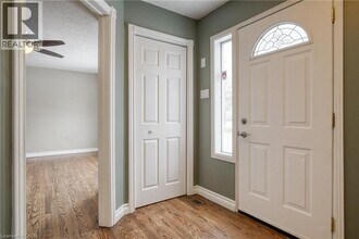 113 Beverly St in Cambridge, ON - Building Photo - Building Photo