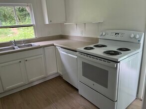 50 Oakcrest Dr in Asheville, NC - Building Photo - Building Photo