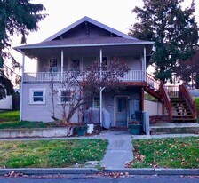 523-525 NW 11th St in Pendleton, OR - Building Photo