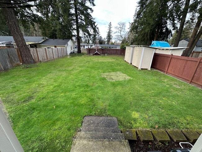 9823 N Gate Rd SW in Lakewood, WA - Building Photo - Building Photo