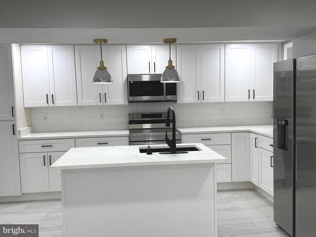 1319 C St NE in Washington, DC - Building Photo - Building Photo
