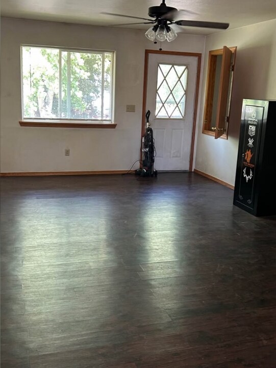 712 Hardin St in Ranchester, WY - Building Photo