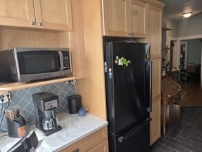 63 68th St, Unit Apt 2 in Guttenberg, NJ - Foto de edificio - Building Photo
