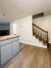 4931 Cotton Row NW, Unit D in Huntsville, AL - Building Photo - Building Photo