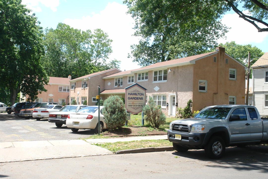 Hamilton Gardens in Rahway, NJ - Building Photo