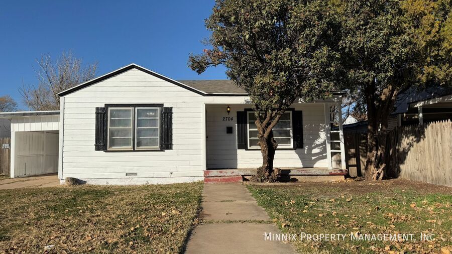 2704 41st St in Lubbock, TX - Building Photo