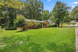 3065 Tara Woods Dr in Douglasville, GA - Building Photo - Building Photo