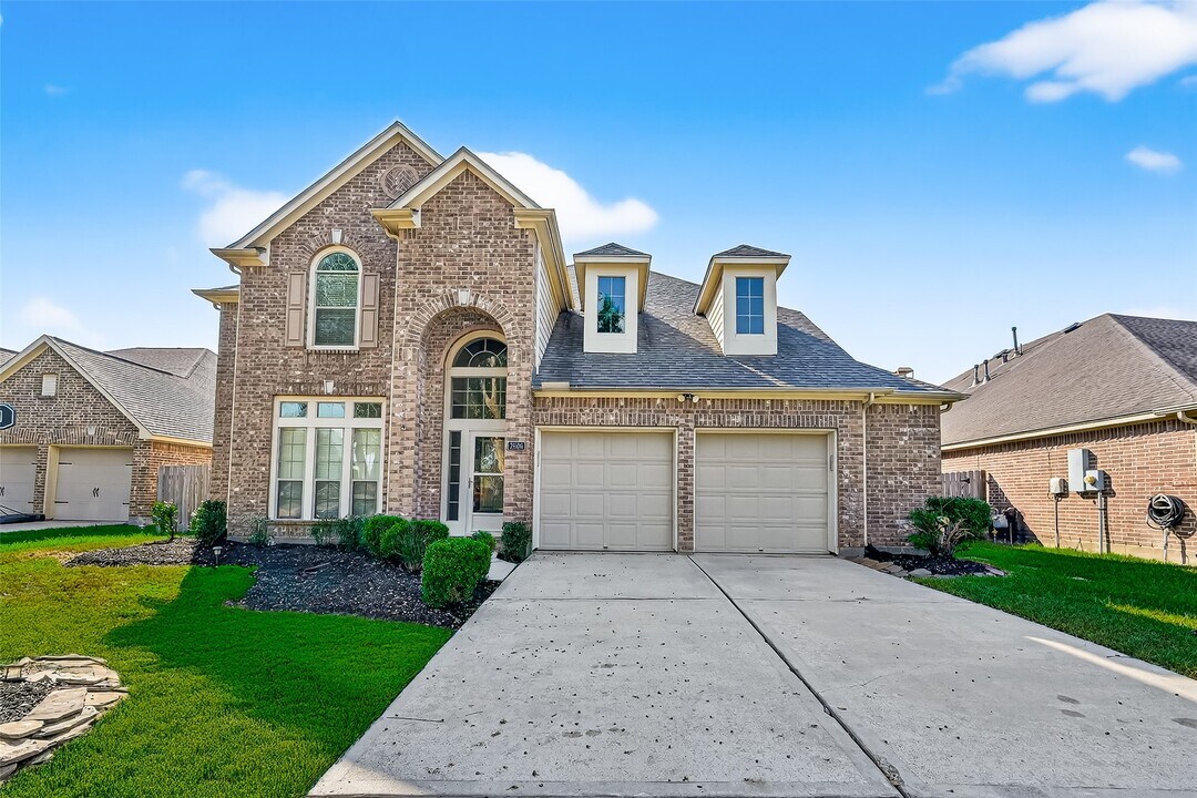 2606 Waterbrook Ln in Rosenberg, TX - Building Photo